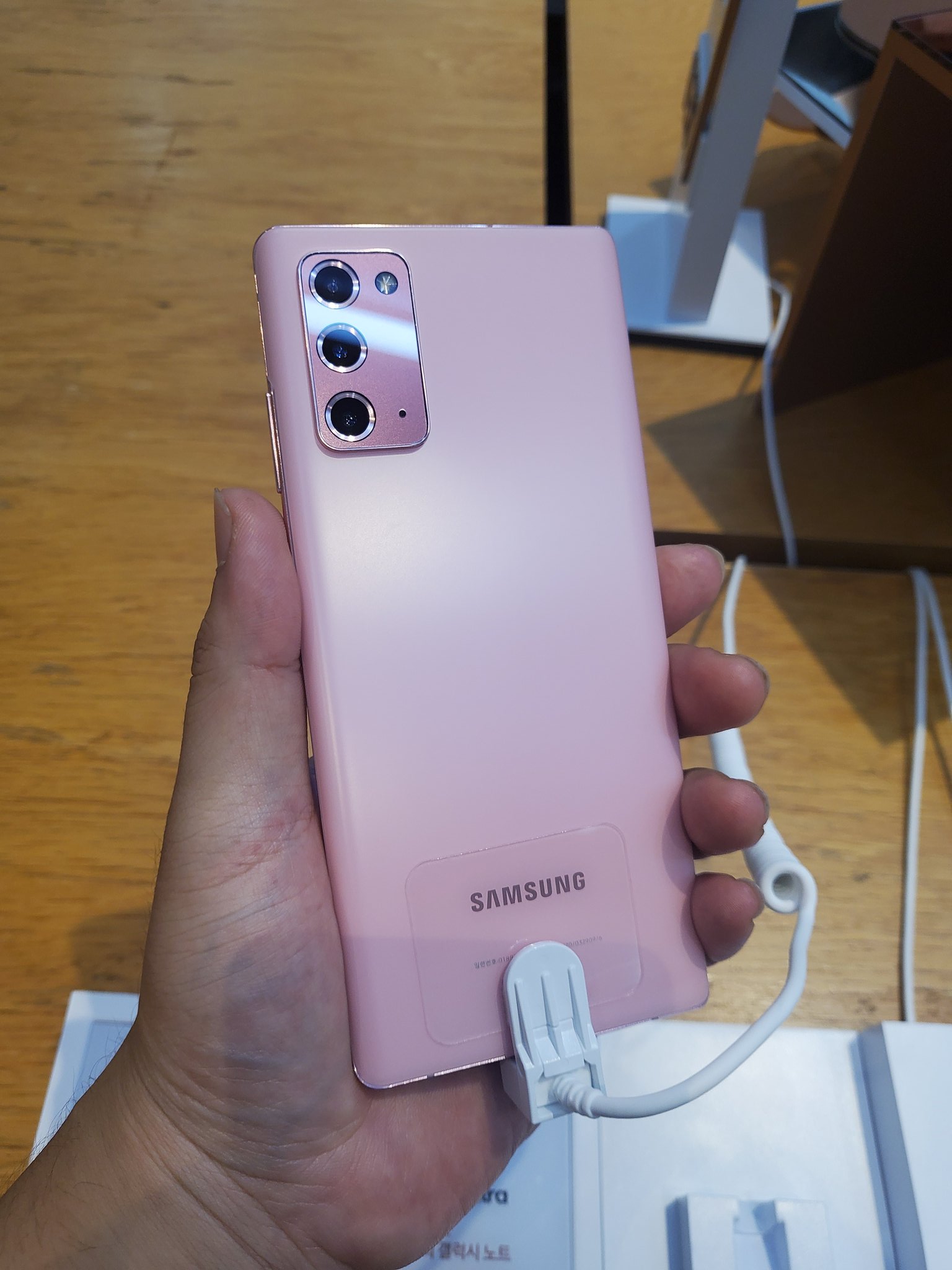 Salen a la luz más opciones de color para el Galaxy Note 20 - El Amigo Geek